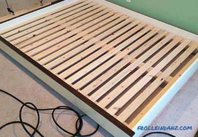 Jak si vyrobit postel vlastníma rukama ze dřeva