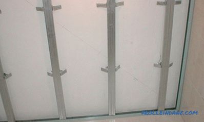 Jak správně a bezchybně upevnit plastové panely ke stropu nebo ke stěně