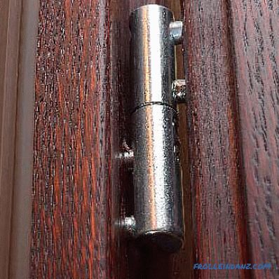Typy dveřních závěsů, jejich rozdíl a design + Foto