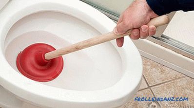 Jak eliminovat ucpání toalety - jak odstranit ucpání v záchodě