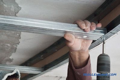 Jak udělat dvouúrovňový strop sádry vlastníma rukama