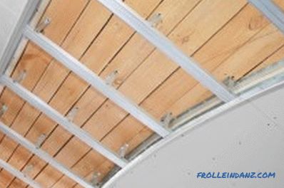 Upevnění sádrokartonu na dřevěný strop: možnosti