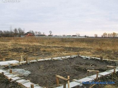 Jak postavit stodolu vlastníma rukama (+ fotky)
